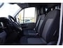 Volkswagen Crafter 35 2.0 TDI L3H3 Trendline | 2 zitplaatsen rechtsvoor | Airco | Apple Carplay/Android Auto|telefoonintegratie premium