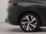 Volkswagen ID.4 Pro 77 kWh incl autom. wegklapbare trekhaak | Glazen panorama dak | Apple Carplay | Navigatie | Autom. wegklapbare trekhaak | Parkeersensoren voor en achter | Achteruitrij camera | Electr.bedienbare voorstoelen | Wifi | Warmtewerende v