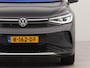 Volkswagen ID.4 Pro 77 kWh incl autom. wegklapbare trekhaak | Glazen panorama dak | Apple Carplay | Navigatie | Autom. wegklapbare trekhaak | Parkeersensoren voor en achter | Achteruitrij camera | Electr.bedienbare voorstoelen | Wifi | Warmtewerende v