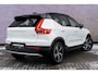 Volvo XC40 1.5 T3 Momentum | Navigatie | Camera | Park Assist | Zitverlenging | Lane Keeping Assist | Road Sign Information | Trekhaak | 18" LM
