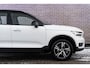 Volvo XC40 1.5 T3 Momentum | Navigatie | Camera | Park Assist | Zitverlenging | Lane Keeping Assist | Road Sign Information | Trekhaak | 18" LM