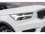 Volvo XC40 1.5 T3 Momentum | Navigatie | Camera | Park Assist | Zitverlenging | Lane Keeping Assist | Road Sign Information | Trekhaak | 18" LM