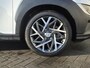 Hyundai Kona 1.6 GDI HEV Comfort Automaat / Dealer onderhouden / Trekhaak afneembaar / Trekgewicht 1300 Kg / Stuur en Stoel verwarming / Navigatie via Apple Carplay Android Auto / Achteruitrijcamera / Draadloze telefoon lader /