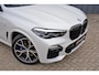 BMW X5 XDrive45e High Executive M Sport * Pano * HeadUp * Luchtvering * Trekhaak * 21" * Zonnerollo's * Zeer mooi * 1e eigenaar