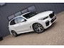 BMW X5 XDrive45e High Executive M Sport * Pano * HeadUp * Luchtvering * Trekhaak * 21" * Zonnerollo's * Zeer mooi * 1e eigenaar