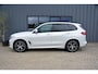 BMW X5 XDrive45e High Executive M Sport * Pano * HeadUp * Luchtvering * Trekhaak * 21" * Zonnerollo's * Zeer mooi * 1e eigenaar