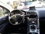 Peugeot 3008 1.2 130PK Style TREKHAAK | Navigatie | Cruise & Climate control | Achteruitrijcamera | Panoramadak | Parkeersensoren | Bluetooth | LMV17inch