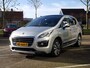 Peugeot 3008 STYLE 1.2PT-130PK TREKHAAK | Navigatie | Cruise & Climate control | Achteruitrijcamera | Panoramadak | Parkeersensoren | Bluetooth | LMV17inch