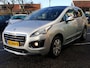 Peugeot 3008 1.2 130PK Style TREKHAAK | Navigatie | Cruise & Climate control | Achteruitrijcamera | Panoramadak | Parkeersensoren | Bluetooth | LMV17inch