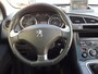 Peugeot 3008 STYLE 1.2PT-130PK TREKHAAK | Navigatie | Cruise & Climate control | Achteruitrijcamera | Panoramadak | Parkeersensoren | Bluetooth | LMV17inch