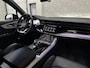 Audi Q7 55 TFSI e S-Line | Panorama | Leder | Luchtvering | LED-Matrix | Keyless-Go | 22 inch | Memory | Stoelverwarming V+A | Camera | Virtual-Cockpit | 3-Zone Clima | Draadloos Laden | Standkachel | Getint Glas |