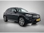 Mercedes-Benz GLC 300 e 4MATIC AMG Plug-In Hybride Edition AMG-Line | Panoramadak | Alarm Klasse 3 | Trekhaak| Digital Licht | Night Pakket | Stuur en Stoelverwarming. Inclusief 24 maanden MB Certified garantie voor Europa.