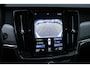 Volvo V90 Cross Country 2.0 T5 Pro | Bowers & Wilkins Hifi | Panoramisch schuif-/kanteldak | Massagestoelen | Luchtvering | All season banden | Geventileerde stoelen | BLIS | Adaptieve Cruise Control | 360 graden Camera |