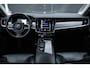 Volvo V90 Cross Country 2.0 T5 Pro | Bowers & Wilkins Hifi | Panoramisch schuif-/kanteldak | Massagestoelen | Luchtvering | All season banden | Geventileerde stoelen | BLIS | Adaptieve Cruise Control | 360 graden Camera |