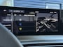 Peugeot E-3008 GT Avantage 210 73 kWh | Adaptive Cruise Control | Stoelmassage/-verwarming | Parkeercamera/-sensoren | Draadloze telefoonlader | Full LED | Panoramadak | Apple Carplay/Android Auto | Alcantara | Elektrische stoelverstelling | Elektrische kofferklep |