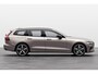 Volvo V60 T8 Performance Edition Ultra Dark AWD 455pk Plug In Hybride Polestar Engineered | Panoramadak | Harman/Kardon | Visual Park Assist | Nappaleder Met Ventilatie | Getint Glas |
