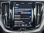 Volvo XC60 2.0 T6 Recharge 350 pk AWD Ultra Black Edition Trekhaak Nappa Vol Leder Head Up Display 360 Camera Luchtvering Massage Stoelen Panodak Harman Kardon Audio Dashcam NL Auto 1e Eigenaar Vol Opties Plug in Hybride
