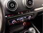 Audi A3 Sportback 1.4 e-tron PHEV S-Line Sport 204Pk Automaat (SCHUIFDAK, NAVIGATIE, LEDER, CLIMATE, KEYLESS, STOELVERWARMING, SPORTSTOELEN, GETINT GLAS, ZWART HEMEL, PARKEERSENSOREN, NIEUWSTAAT)