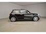 MINI Cooper 3-deurs Automaat / Panoramadak / PDC / Climate / LED / Harman-Kardon / Leder / Sportstoelen