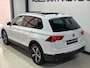 Volkswagen Tiguan 1.5 TSI Life 150 PK Face Lift Automaat / Panorama dak / Navigatie full map / Adaptive Cruise / climate control