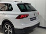 Volkswagen Tiguan 1.5 TSI Life 150 PK Face Lift Automaat / Panorama dak / Navigatie full map / Adaptive Cruise / climate control