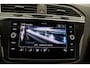Volkswagen Tiguan R-Line Business+ 1.4 TSI eHybrid 245pk DSG Automaat Adaptive cruise control, Achteruitrijcamera, Elektrische achterklep, Navigatie, LED matrix koplampen