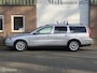 Volvo V70 2.5T 210PK Stoelverwarming Cruise Climate Trekhaak Nieuwe Distributie