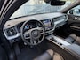 Volvo XC60 2.0 B4 AWD R-Design grijs kenteken Pano-Keyless-Stuur stoel verw-Trekhaak