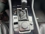 Mazda 3 2.0 e-SkyActiv-G M Hybrid 122 PK Luxury | Automaat | Camera | stoelverwarming | Stuurverwarming | Adaptive Cruise Control | Leder | Bose | Stoelgeheugen | Head up Display | Navigatie | Apple Carplay | Android Auto |