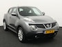 Nissan Juke 1.6 Acenta automaat cruisecontr. airco centrvergr, Elektronisch Stabiliteits Programma, Elektronische remkrachtverdeling, Stuur multifunctioneel. Warmtewerende voorruit De Nissan Juke 1.6 Acenta automaat uit 2014 is een compacte crossover met een opvallend en sportief design. Hij heeft een 1,6 liter benzinemotor en een automatische transmissie, wat zorgt voo