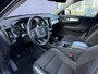 Volvo XC40 1.5 T3 Momentum Pro | Stoelverwarming | Keyless entry/start | 19"lm velgen | Parkeersensoren V+A | Parkeercamera | Metallic lak |