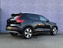 Volvo XC40 1.5 T3 Momentum Pro | Stoelverwarming | Keyless entry/start | 19"lm velgen | Parkeersensoren V+A | Parkeercamera | Metallic lak |
