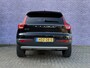 Volvo XC40 1.5 T3 Momentum Pro | Stoelverwarming | Keyless entry/start | 19"lm velgen | Parkeersensoren V+A | Parkeercamera | Metallic lak |