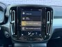 Volvo XC40 1.5 T3 Momentum Pro | Stoelverwarming | Keyless entry/start | 19"lm velgen | Parkeersensoren V+A | Parkeercamera | Metallic lak |