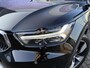 Volvo XC40 1.5 T3 Momentum Pro | Stoelverwarming | Keyless entry/start | 19"lm velgen | Parkeersensoren V+A | Parkeercamera | Metallic lak |