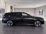 Peugeot e-308 SW GT 54 kWh Climate Control | Voorstoelen Elek. Verstelbaar | Elek. Kofferklep | Full Map Navigatie | Apple Carplay / Android Auto | 360 Camera | Parkeersensoren | Bekleding Half Leder / Alcantara | Direct uit Voorraad Leverbaar!