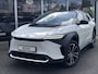 Toyota BZ4X 71,4 kWh 3-Fase Premium Bi-Tone + Panoramisch dak | JBL, Dodehoekherkenning, Leer, Parkeersensoren, Eerste eigenaar