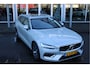 Volvo V60 T4 Automaat Momentum Pro | Trekhaak | Schuif/kanteldak | Verw. Voorstoelen | Getint glas | 18" LMV