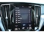 Volvo V60 T4 Automaat Momentum Pro | Trekhaak | Schuif/kanteldak | Verw. Voorstoelen | Getint glas | 18" LMV