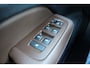 Volvo V60 T4 Automaat Momentum Pro | Trekhaak | Schuif/kanteldak | Verw. Voorstoelen | Getint glas | 18" LMV