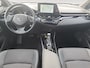 Toyota C-HR 1.8 Hybrid Style | Stoel en stuurverwarming | Navigatie | Camera | Parkeersensoren voor en achter | Getinte ramen achter |