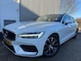 Volvo V60 2.0 B3 Momentum Advantage ECC / CRUISE / NAVI / CAMERA / SENSOREN / TREKHAAK / LMV