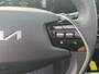 Kia Niro EV DynamicPlusLine 64.8 kWh | Trekhaak | Stoel en stuurverwarming | Schuifdak | Navigatie | Camera | Dodehoek detectie | Parkeersensoren voor en achter |