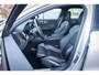 Volvo V60 2.0 T6 Plug-in hybrid AWD Plus Dark | PHEV | Trekhaak | Harman Kardon Audio | 360 Graden Camera | Apple Carplay | Android Auto | Keyless Entry | Elektrisch Verstelbare Voorstoelen | Verwarmde Voorruit | Verwarmde Voorstoelen en Achterbank