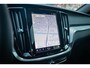 Volvo V60 2.0 T6 Plug-in hybrid AWD Plus Dark | PHEV | Trekhaak | Harman Kardon Audio | 360 Graden Camera | Apple Carplay | Android Auto | Keyless Entry | Elektrisch Verstelbare Voorstoelen | Verwarmde Voorruit | Verwarmde Voorstoelen en Achterbank