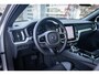 Volvo V60 2.0 T6 Plug-in hybrid AWD Plus Dark | PHEV | Trekhaak | Harman Kardon Audio | 360 Graden Camera | Apple Carplay | Android Auto | Keyless Entry | Elektrisch Verstelbare Voorstoelen | Verwarmde Voorruit | Verwarmde Voorstoelen en Achterbank