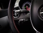 Mercedes-Benz SLK 200 AMG-Line (SFEERVERLICHTING, STOEL- & NEKVERWARMING, NAVIGATIESYSTEEM, CRUISE CONTROL, BLUETOOTH)