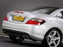Mercedes-Benz SLK 200 AMG-Line (SFEERVERLICHTING, STOEL- & NEKVERWARMING, NAVIGATIESYSTEEM, CRUISE CONTROL, BLUETOOTH)