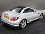 Mercedes-Benz SLK 200 AMG-Line (SFEERVERLICHTING, STOEL- & NEKVERWARMING, NAVIGATIESYSTEEM, CRUISE CONTROL, BLUETOOTH)