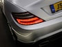 Mercedes-Benz SLK 200 AMG-Line (SFEERVERLICHTING, STOEL- & NEKVERWARMING, NAVIGATIESYSTEEM, CRUISE CONTROL, BLUETOOTH)